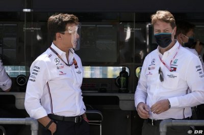 Mercedes promet des annonces ’avant Noël’ pour Hamilton et Wolff