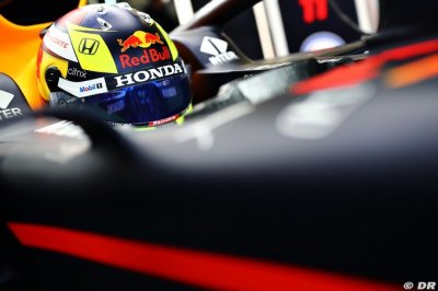 Sergio Pérez a pris la piste avec Red Bull à Silverstone
