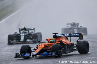 Outre l’absence de visibilité, Ricciardo craignait pour le grip