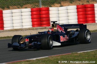 Marketing, soirées, politique… Liuzzi se souvient des débuts de Red Bull en F1