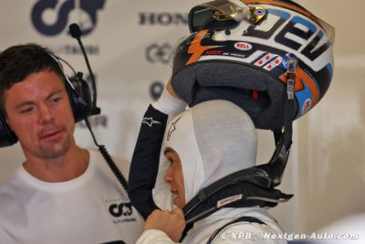 De Vries in legal dispute ahead of full F1 debut