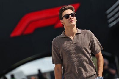 Russell suggère que les rumeurs qui circulent sur Verstappen sont vraies