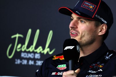 Verstappen relativise la tension qui règne chez Red Bull
