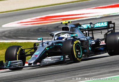 Bottas écrase les qualifs et signe la pole à Barcelone