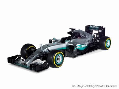 Mercedes dévoile les photos ’studio’ de sa F1 W07