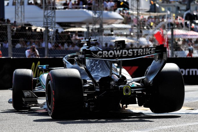Ferrari passe à l'offensive (…)