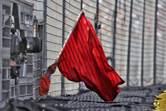 Report cites 'F1 driver' (…)